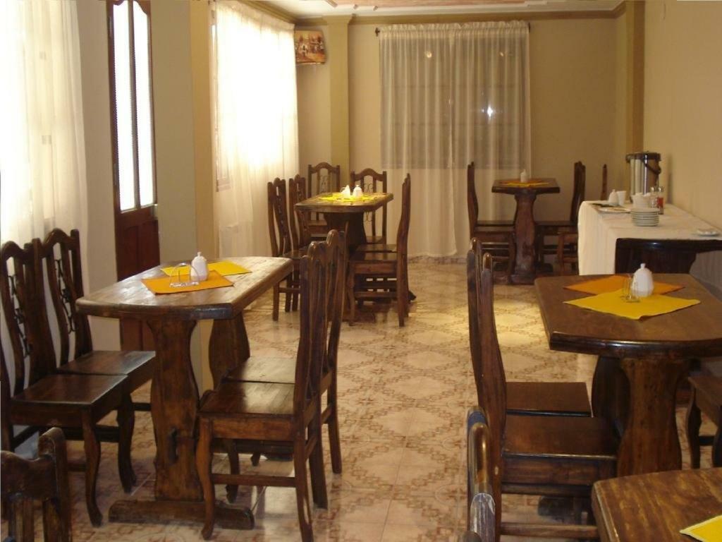 Hotel Oasisa Ουγιούνι Εξωτερικό φωτογραφία